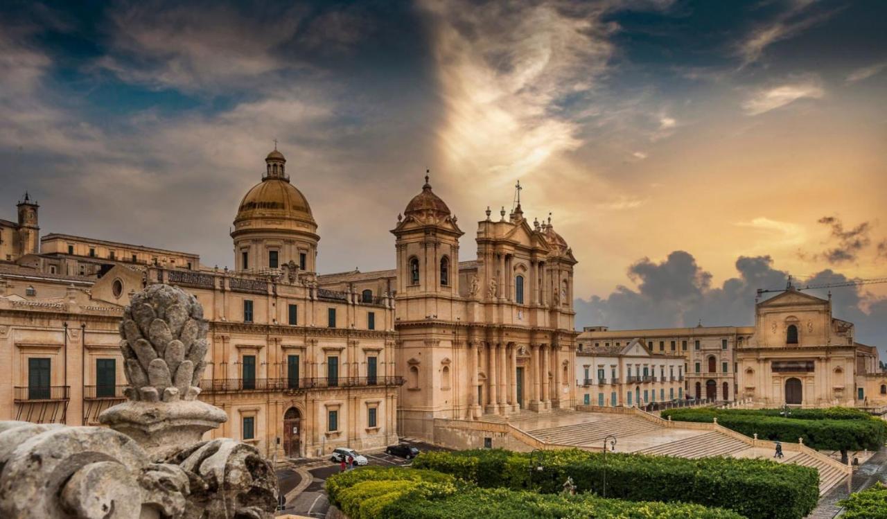 A Casa Tua Affitti Brevi Bed & Breakfast Noto Ngoại thất bức ảnh